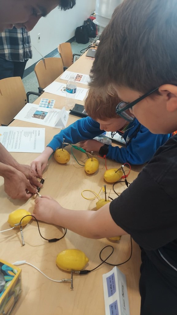 WaukeshaSTEM's tweet image. The “E” in STEM stands for Engineering! 🔧

Check out last week’s fun and exciting experiences from our 5th graders at the Madison STEM Field Trip—where curiosity turned into creativity and problem-solving in action! 🚀 #STEM #Engineering #FutureReady