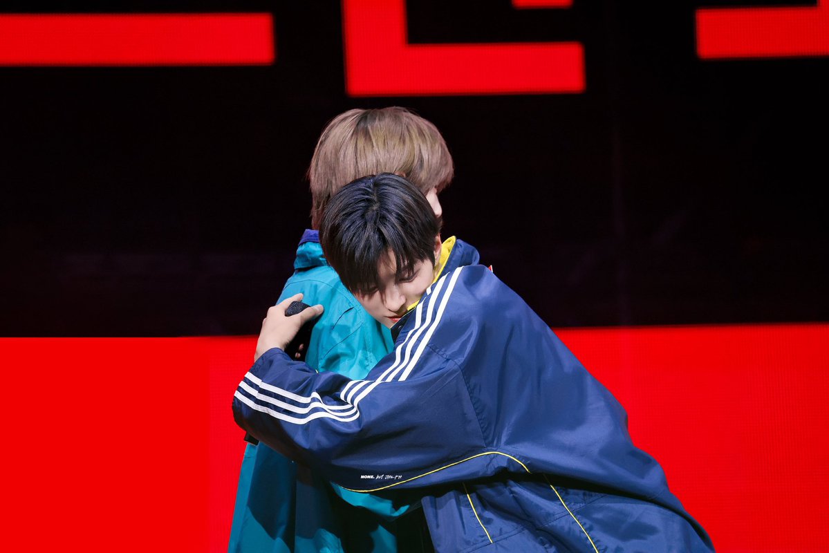 ella ❋ tweet media