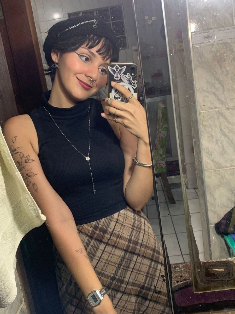 _Ninaa🦇🥀 tweet media