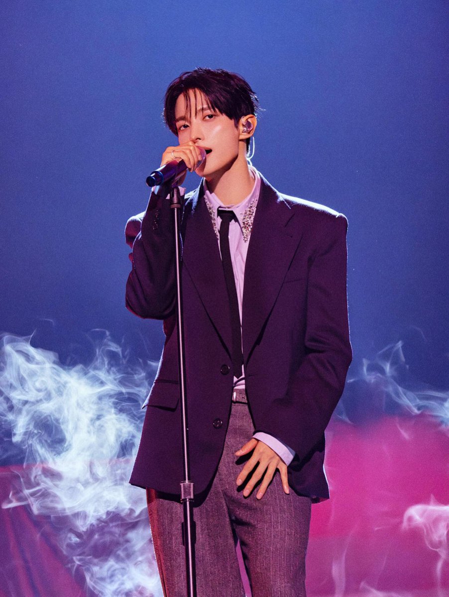 260420 Dokyeom’s IG Update #도겸 

“On stageꕥ”

SO BEAUTIFUL…