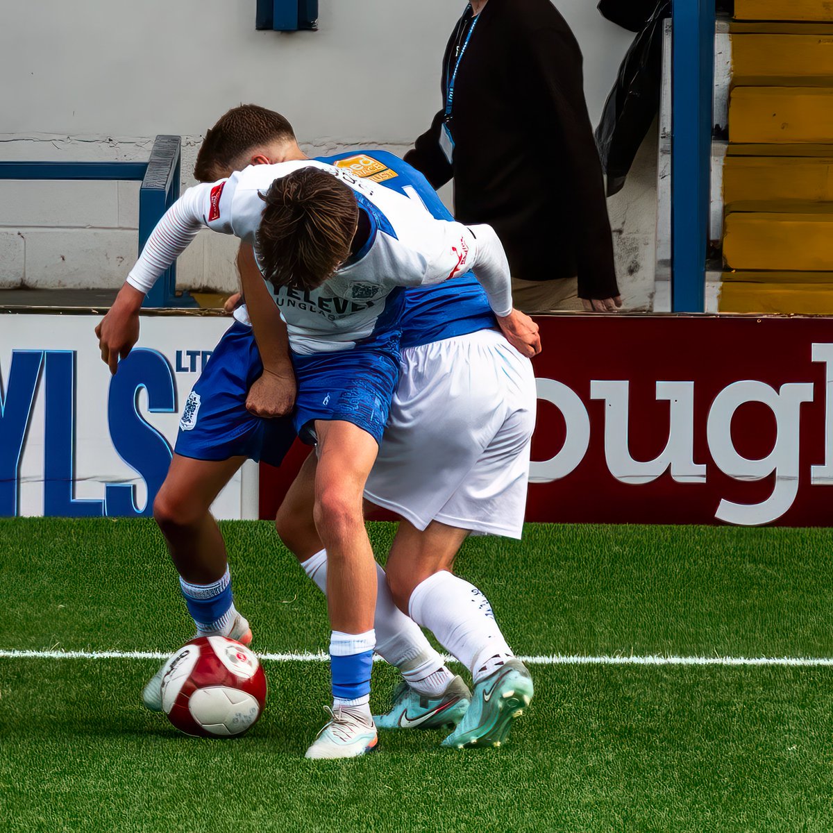 GomboczSteve's tweet image. A bit of pushing during the game Bury v Witton Albion on 18/4/26. Part of the game I guess. #BuryFC #PartOfIt @whitebluearmy @buryfcofficial #bfc140 #shakers