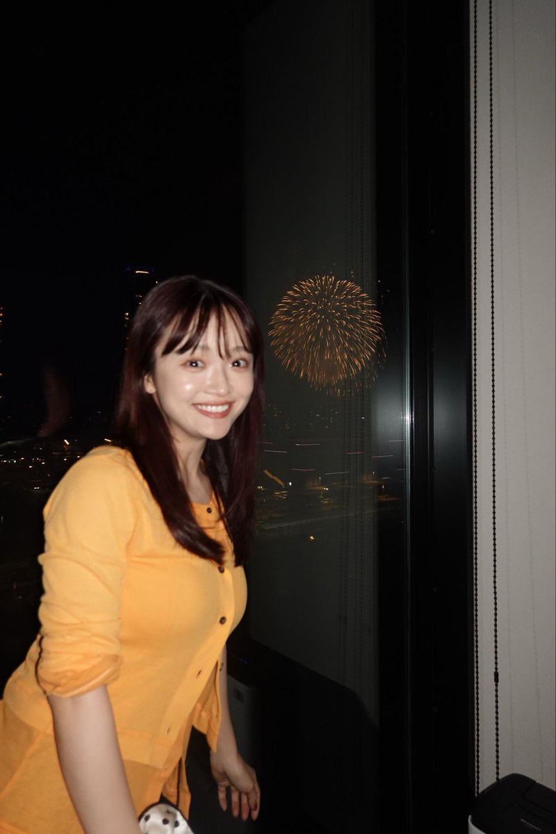 tana7527's tweet photo. 綺麗な花火に大喜びの妻。学生の頃と変わらずいつまで経っても無邪気で可愛すぎる。👸🏻 https://t.co/4Gxmnbuepp