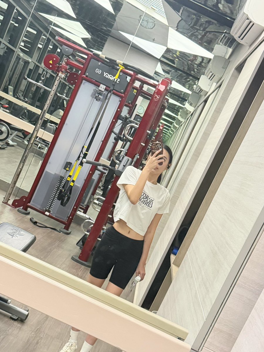 พั น ด า ว 🥚 tweet media