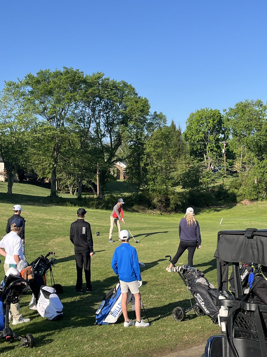 dragons_golf's tweet photo. And we are off #dragonsgolf https://t.co/zNy3Joas7E