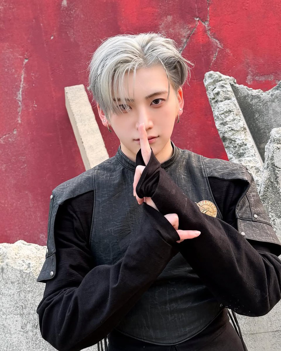 냐냐♡ྀི tweet media