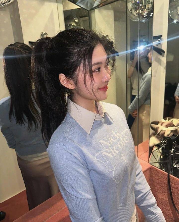 Woodsy Corner. tweet media