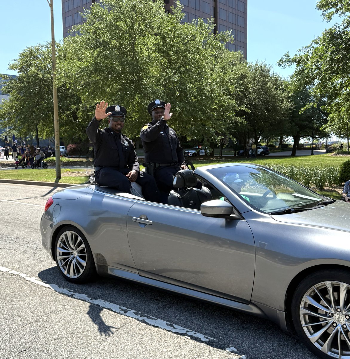 Norfolk Police Dept tweet media