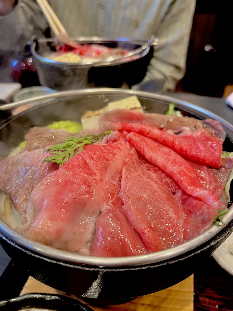meets_meat's tweet photo. よねざわさん家の牛 https://t.co/G4Ge2oShDE