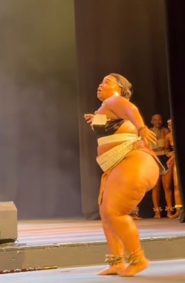 Man’s NOT Barry Roux tweet media