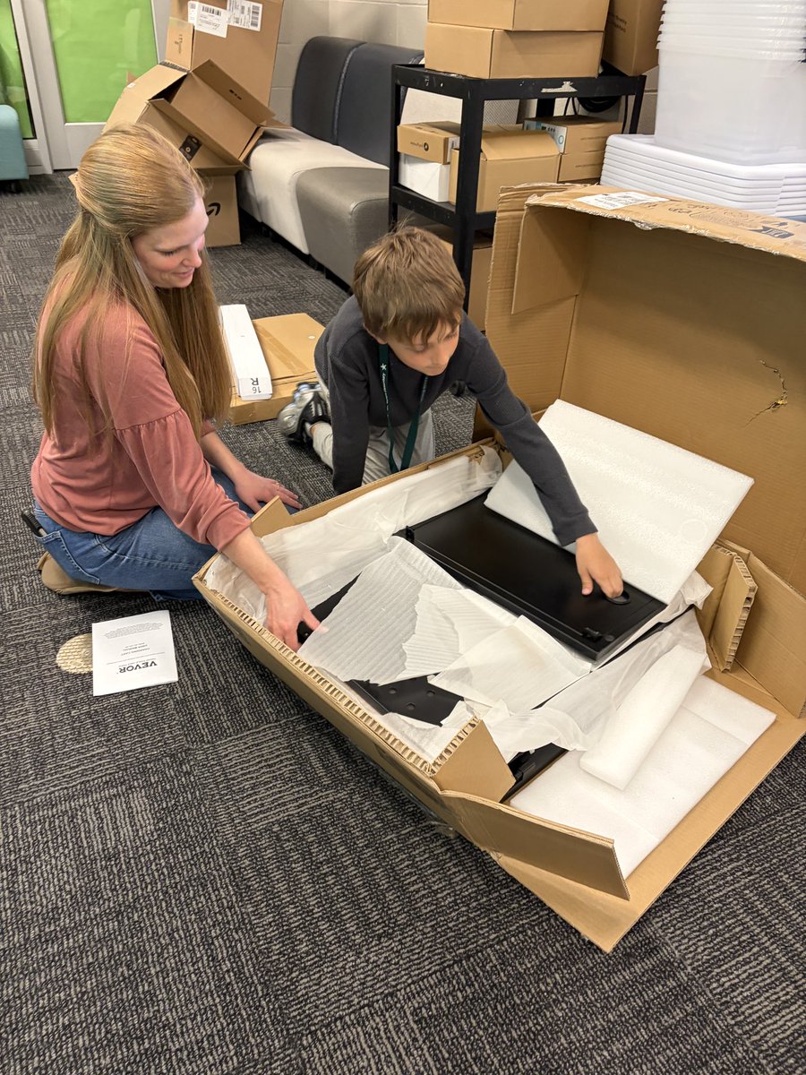 MVESGainesville's tweet photo. Congrats to Wyatt and Thomas for winning Media Specialist and Connections Teacher for a Day! @NHCEF2 @Hall_Schools 🌟👏💚 @MtVernonPE @MVESCommons https://t.co/LymLvapDr9