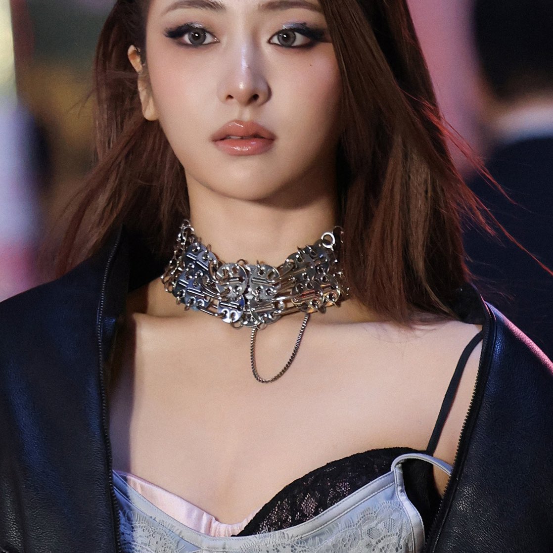 LESSERAFIM STYLE ᵎᵎˎˊ˗ tweet media