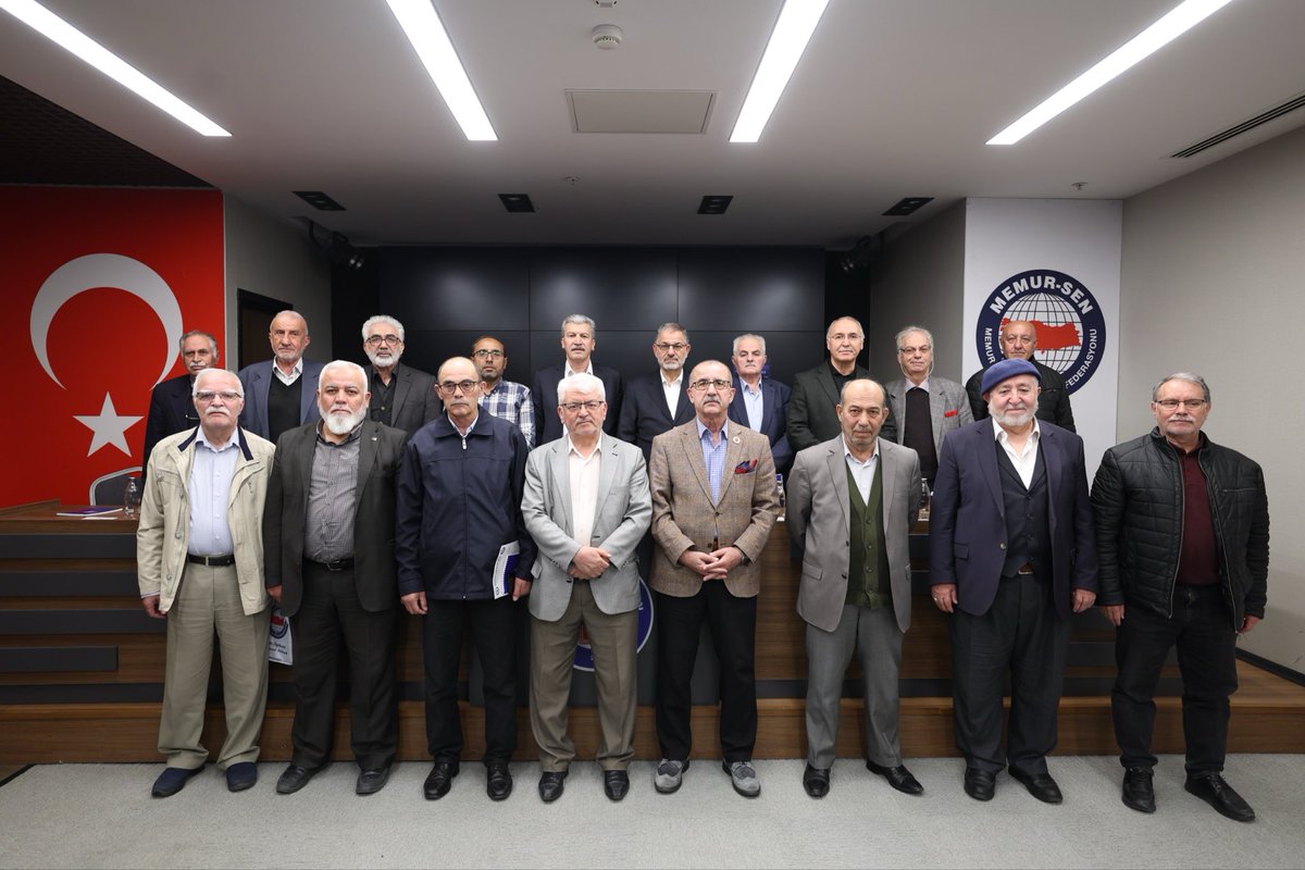 emekli_memursen's tweet photo. Kadim Dostlar “Emeklilerin, Emekli Memur-Sen’e toplumsal bakışı” konusu etrafında bir araya gelerek değerlendirmelerde bulundular.
@alikucukkosen https://t.co/DSgBEZA1fa
