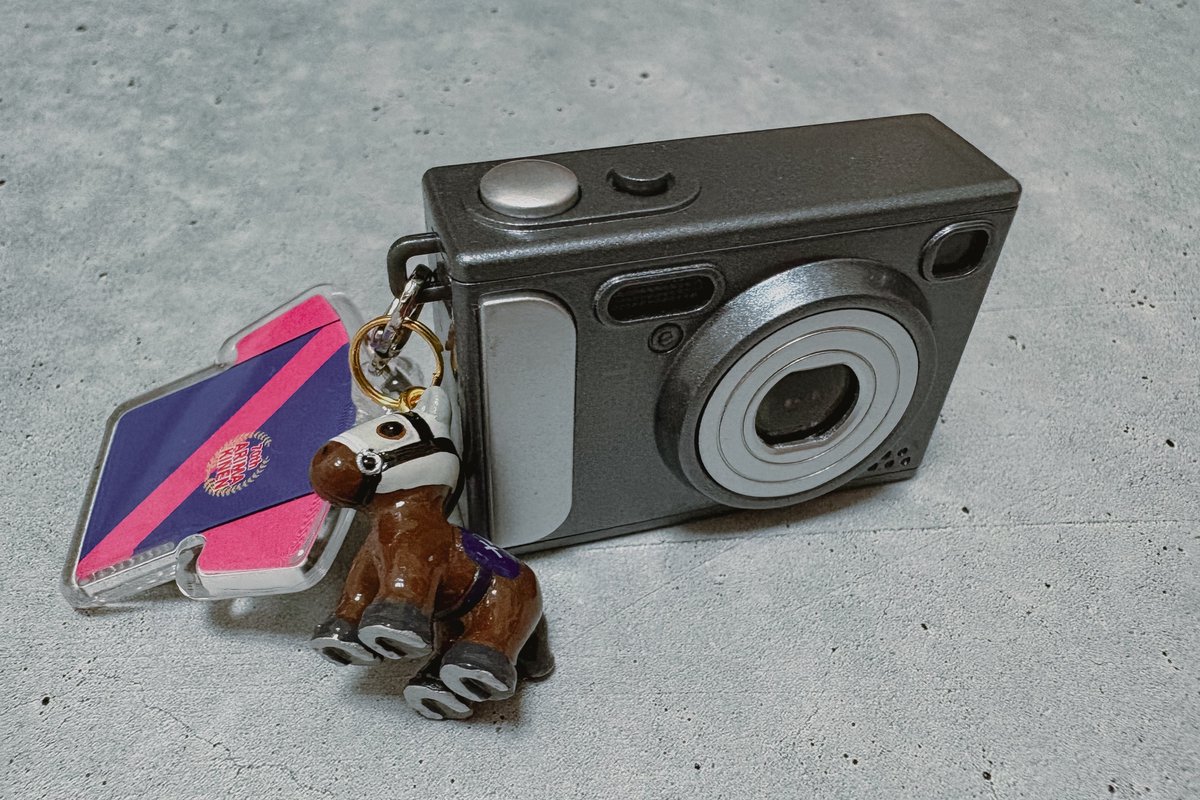 なで肩 tweet media