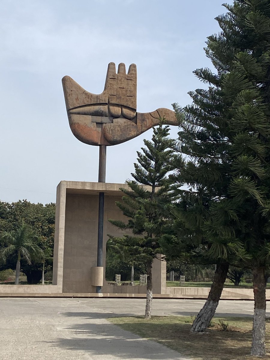 SwissAmbIND's tweet image. Pleasure to meet architect Rajendra Kumar @ARKRajendra to reflect on the 🇨🇭 architectural legacy in  🇮🇳 .

Our exchange turned to Swiss architect Le Corbusier and his work in India - especially #Chandigarh, the city he designed, marking its 75th anniversary this year.

A