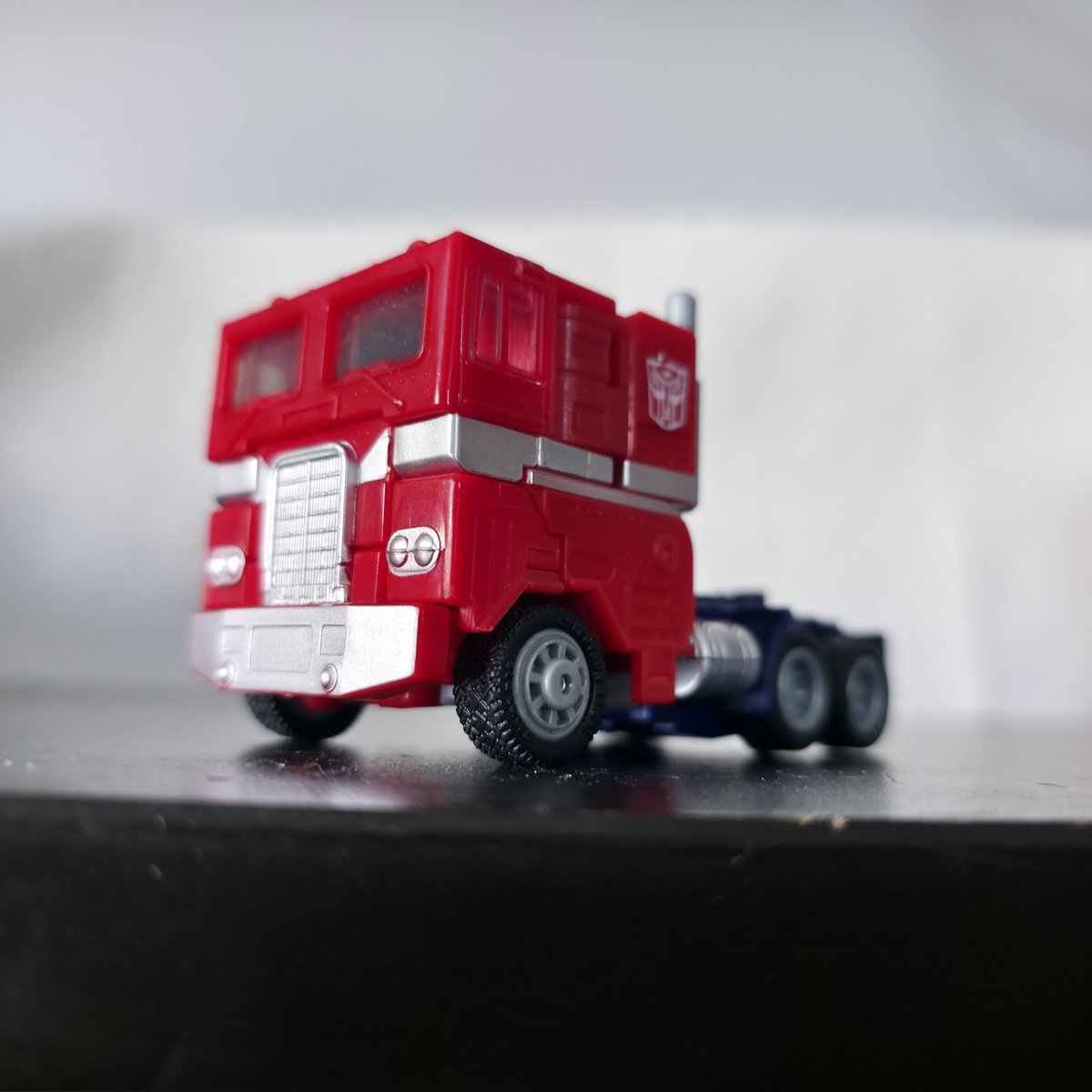 Logans TFs tweet media