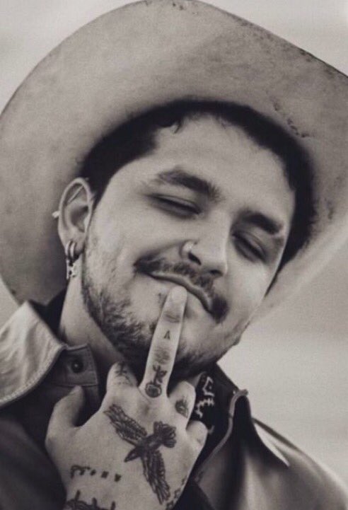 Buen inicio de semana 😍 con un buen café ☕️ 
Ahora cambio la narrativa de afirmar separación a “SUPUESTAMENTE” que le pasó a la fuente confiable de la #prensadigna #Nodal #Angela