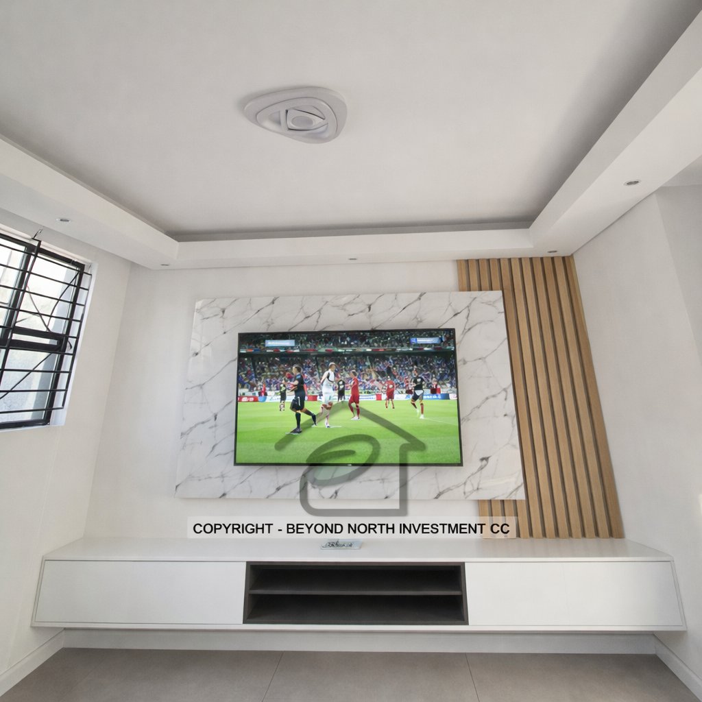 AbbyAbrahamP's tweet image. WHICH ONE ARE YOU CHOOSING?
#design • #DevelopmentFirst  • #innovations
As you can see, even a minor change in shelving design can completely transform a space. 

#interiørdesign #luxuryliving #homedecor #detailmatters

BEYOND NORTH INVESTMENT CC
📞 +26481 659 3601