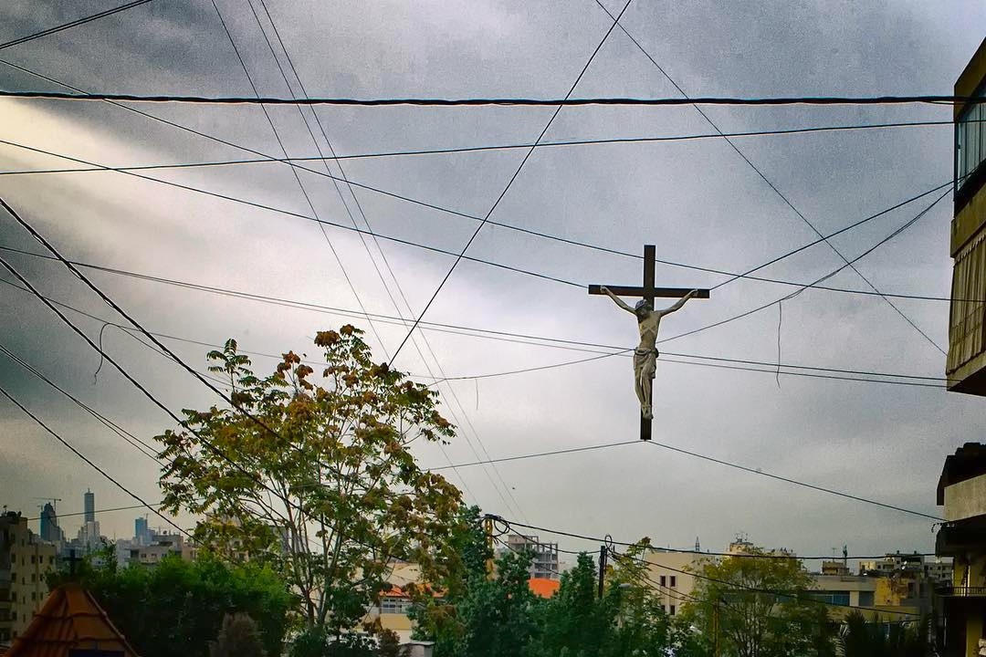 menavisualss's tweet image. 🇱🇧 Power lines crucifix, Sabtieh, Beirut, Lebanon, 2015.

Photo by Fadi BouKaram