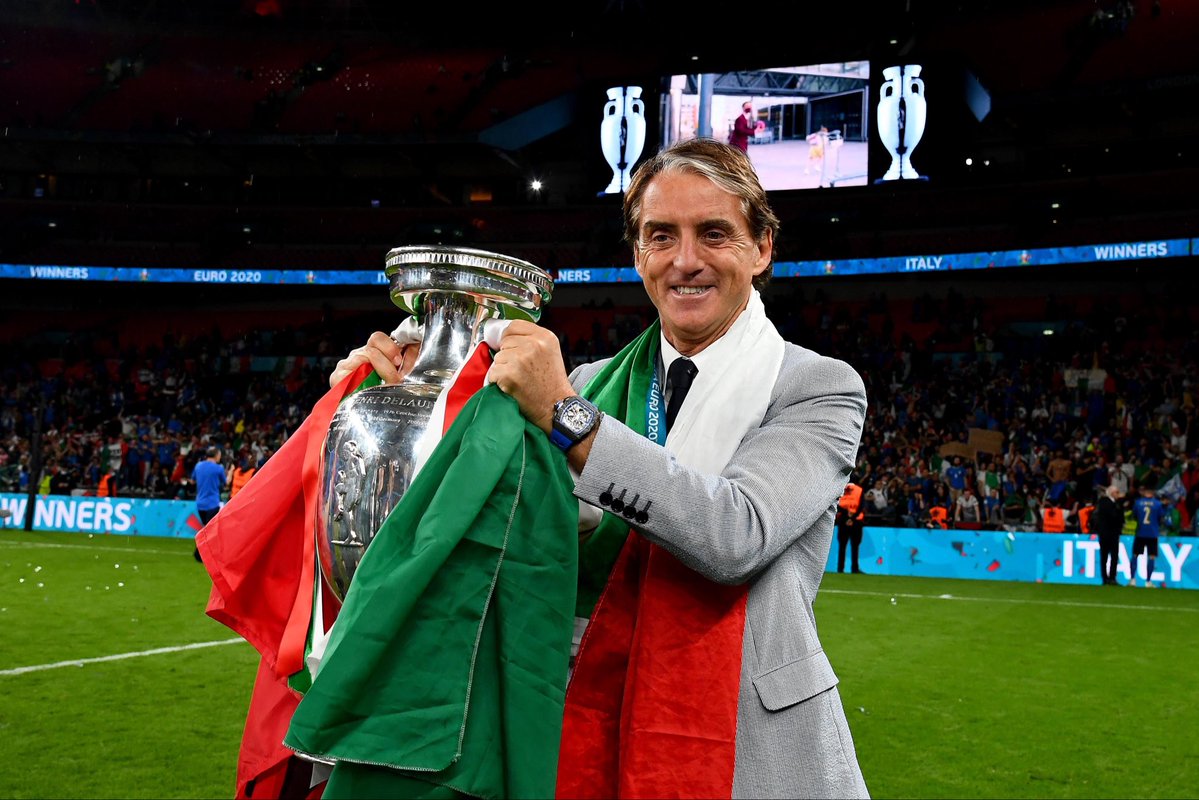 NicoSchira's tweet image. Roberto #Mancini: “Mio ritorno da Ct dell’#Italia? Prossima domanda… Negli ultimi anni Italia ha vinto più della Germania. Il giovane che mi ha impressionato di più è #Palestra. Anche #Cancellieri ha grandi qualità, ma se ne parla poco. #Malagò uomo giusto per FIGC? Non lo so…”