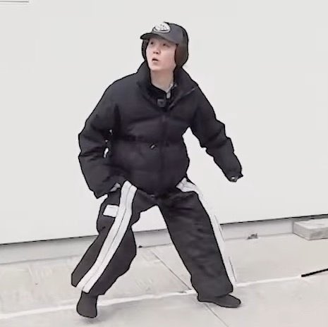 acervo suga tweet media