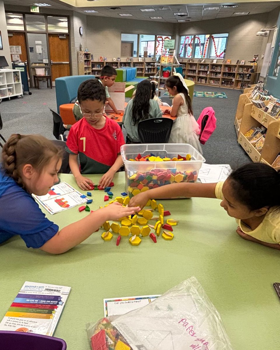ColumbineES's tweet image. First graders practiced teamwork as they worked with different supplies to design a nest for a book character. After working as a team, they were excited to share their ideas with the class.
#StVrainAdvantage
#StVrainStorm
#PublicSchoolAdvantage
@SVVSDsupt
@KarlaAllenbach