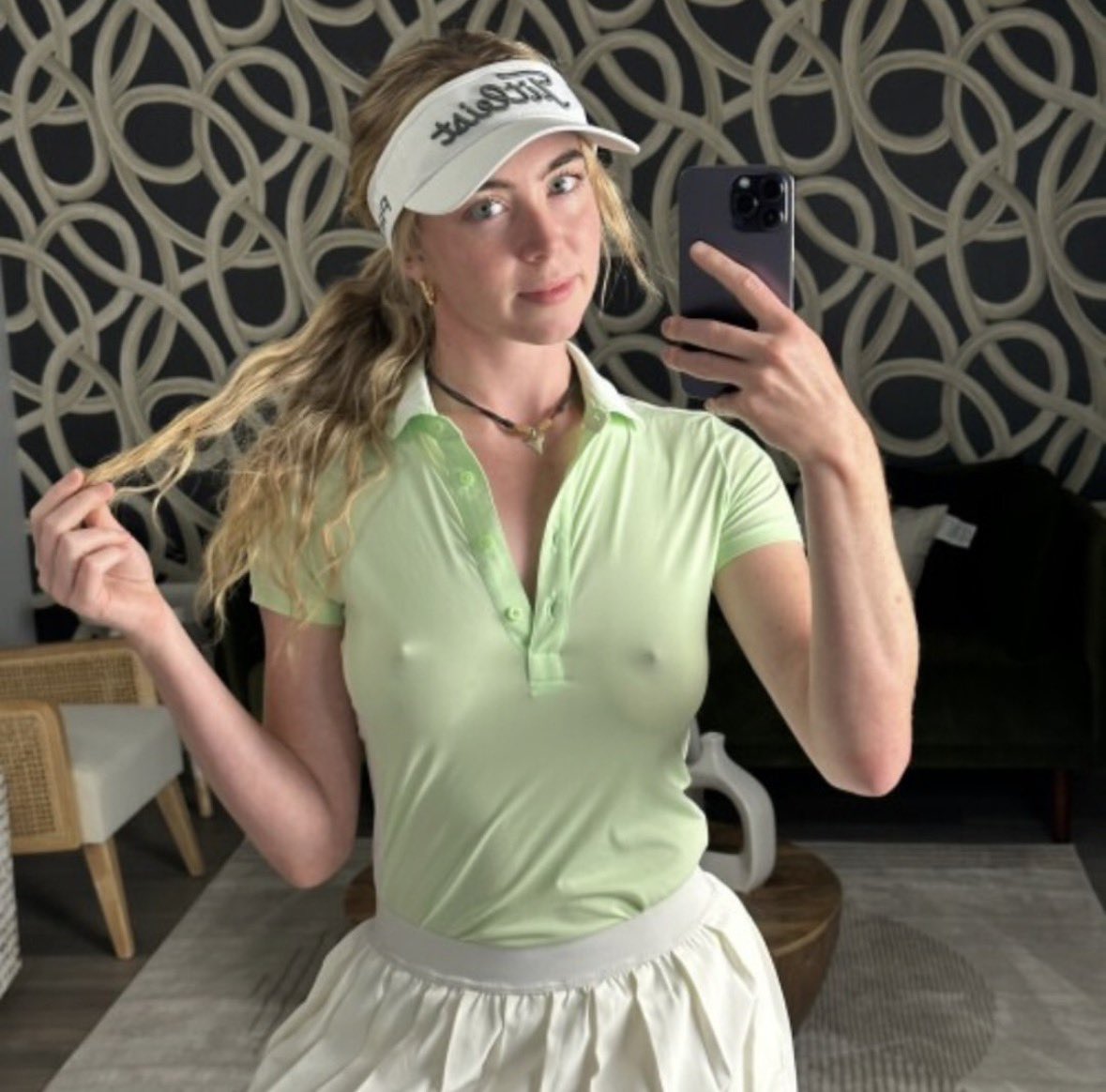 gracecharisoxxo tweet media