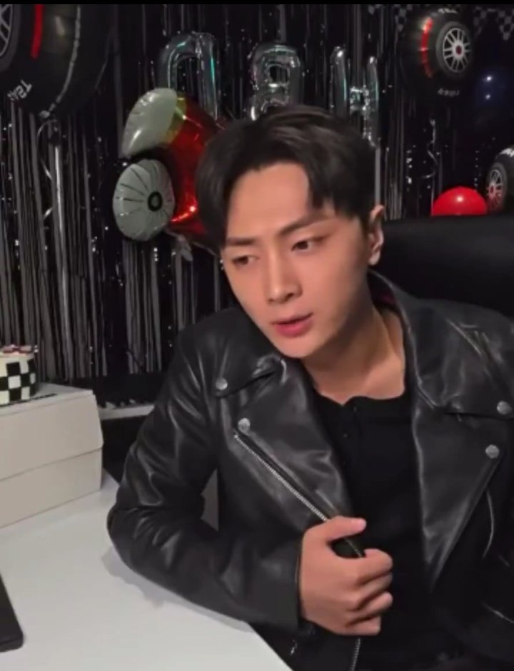 DIVA_OT7 tweet media