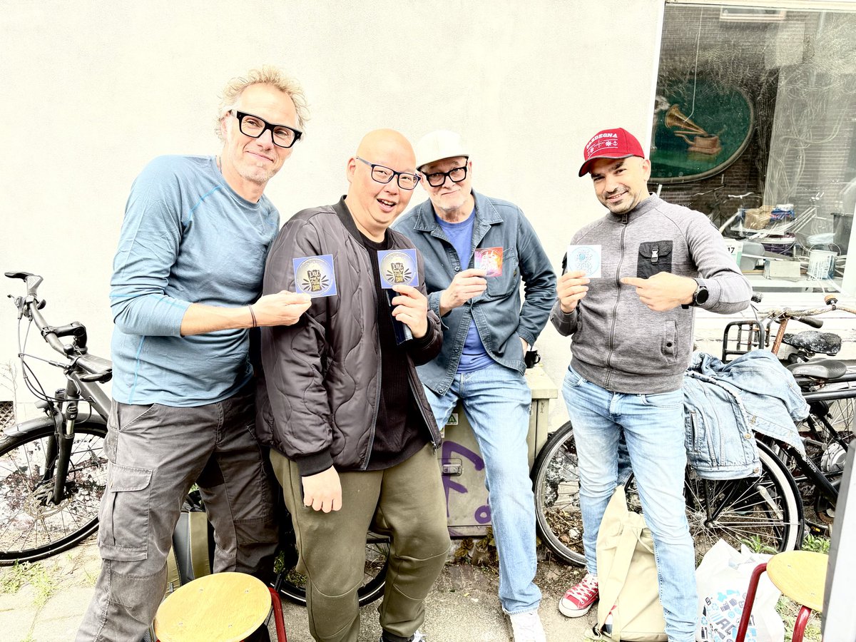 DatRuimZien's tweet image. @recordstoredaynl Toppers… #zwolle #zwollywood #tshirtdesign #zwollemijnstad
