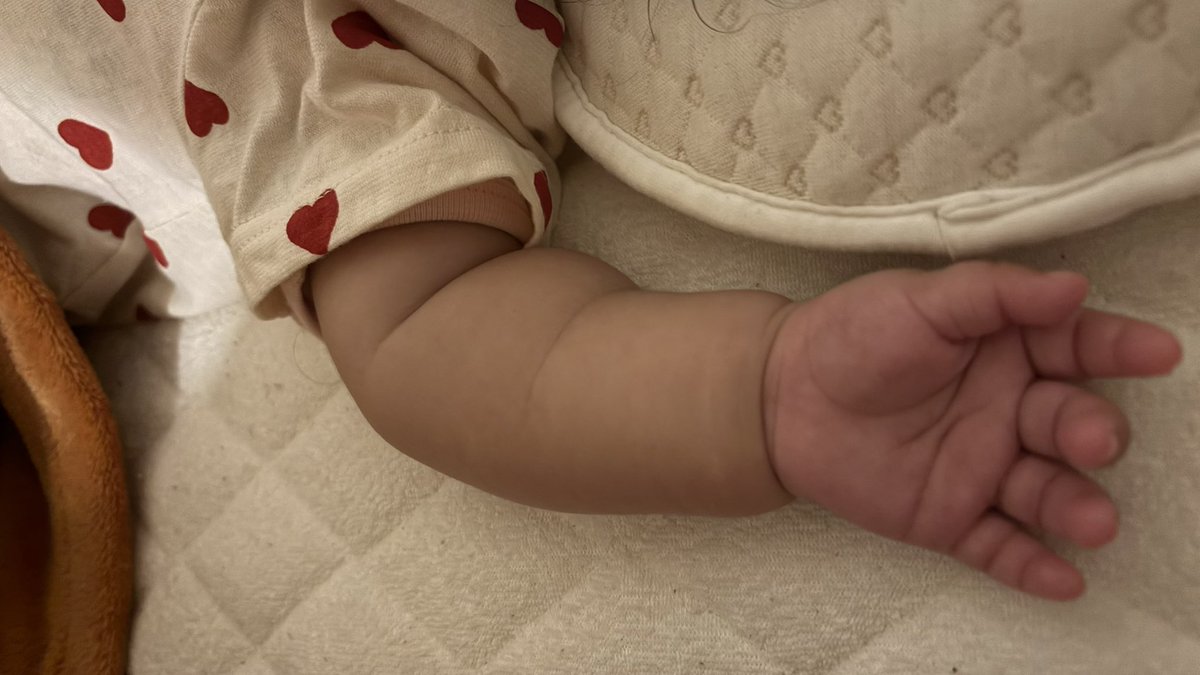 𝗺𝗼𝗺𝗼 ☺︎ 𝟯𝗺🎀 tweet media