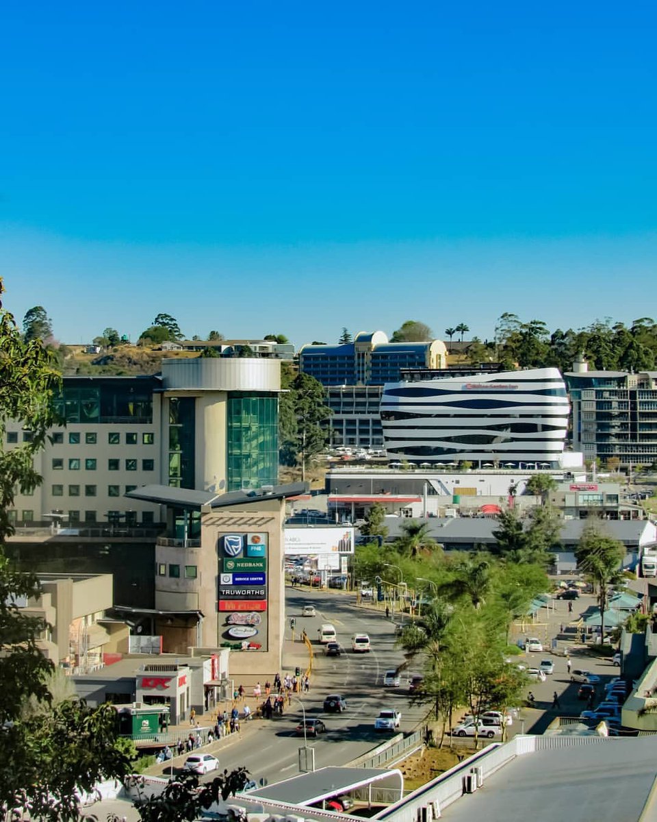 umhlangaswz's tweet image. Eswatini really is "a special kind of wonderful", even if the OP was being facetious 😜 We have rolling mountains, meandering rivers, beautiful people, enduring traditions and customs - a friendly &amp;amp; welcoming nation...! 
#VisitEswatini #AdventureAwaits #travel