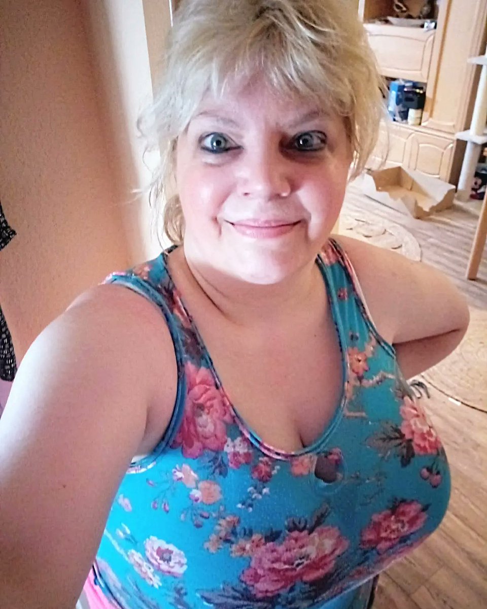 Next Door Sandra tweet media