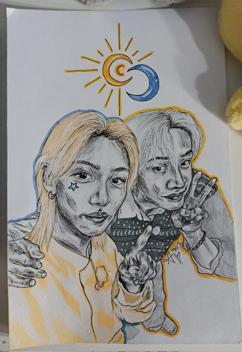 gnabnahcworld's tweet photo. chanlix ☀️🌙 https://t.co/CJxCUxAr61