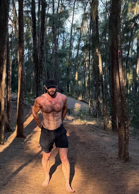 thewisementor's tweet photo. Habits That Boost Your Testosterone (Up to 50%)

In weeks, you'll see the difference 🧵 https://t.co/7MFhkf6YZE