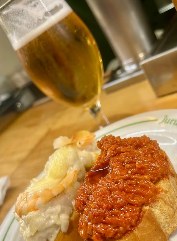 JuruchaBardetap's tweet image. 👉🏼Un mix de pinchos para que el martes se sienta un poco más viernes 📷 instagram.com/juruchabardeta…

@madrid
@Visita_Madrid 
@madridquetevi 
@PlanMadrid 
@madriddiferente 
@jotamadridx 
 @madridalpunto  #felizmartes #madrid #foodespaña