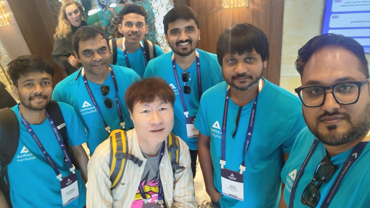 RashmitKaur05's tweet image. Day 1: energy, people, possibilities.
Day 2: deeper conversations, real connections, bigger ideas 🙌
From quick chats to meaningful moments — every bit counted.

Grateful for it all. Now, time to build 🚀

@WordCampAsia #mumbai @AddWebSolution #team