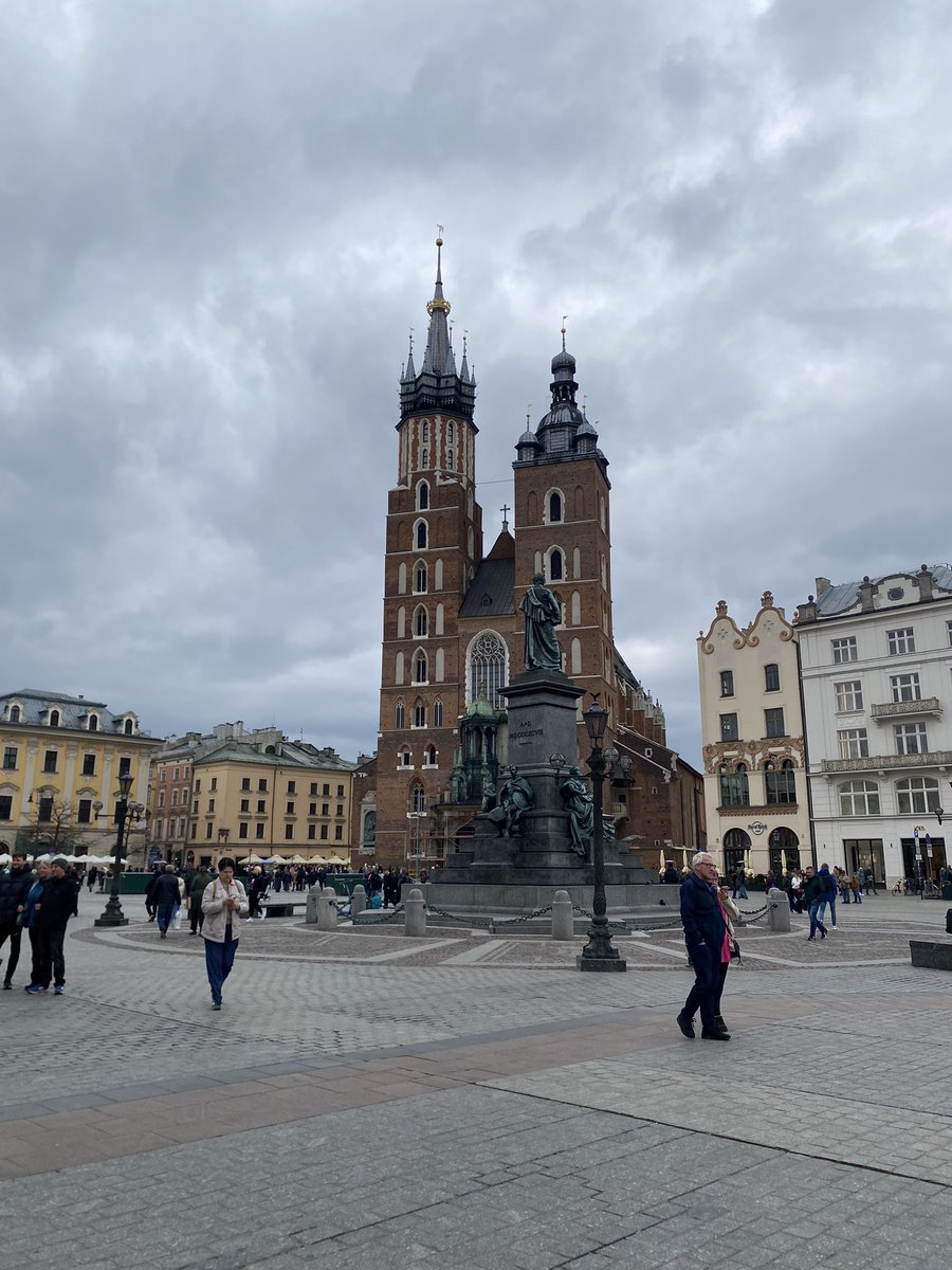 klaudia 🌻🇬🇷| duang with you! tweet media