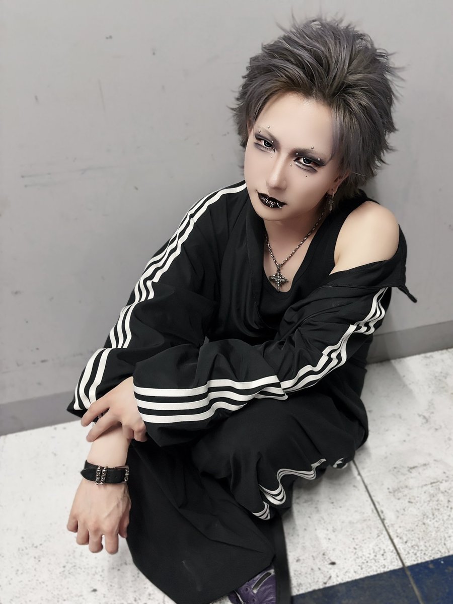 黒神神威セッション最高だったー！！！

立ち会ってくれた皆ありがとう！
メンバーも良すぎてほんとに楽しかった😌

29日も神威セッション誘ってもらってるのでまた会いましょ