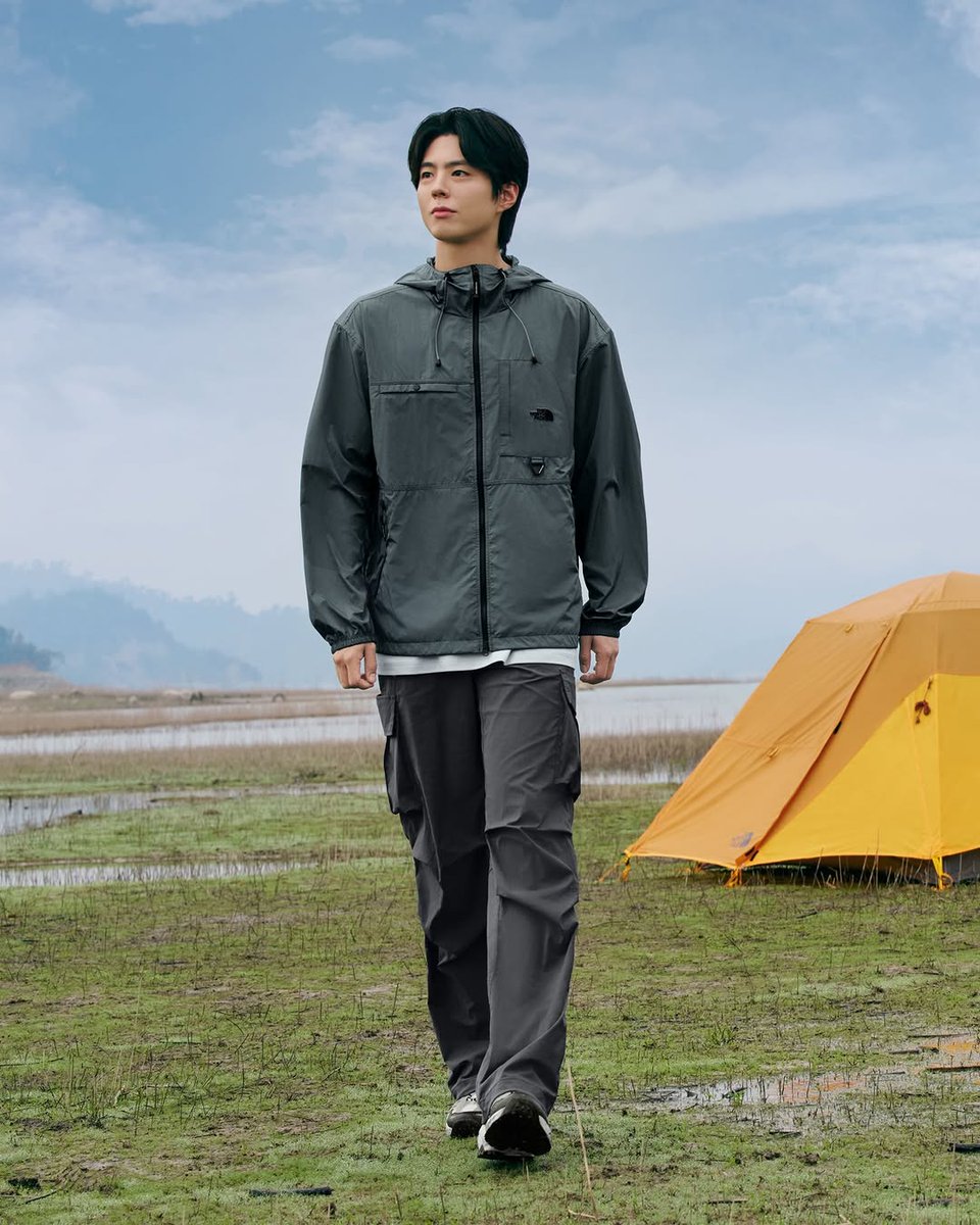 Ann_ellisse0612's tweet image. 2026.04.20 @BOGUMMY 🩵

PARK BO GUM FOR THE NORTH FACE
DAYCAMP JACKET⛺

#박보검 #TheNorthFace #PARKBOGUM 🩵
instagram.com/p/DXWL1VjAaMw/…
