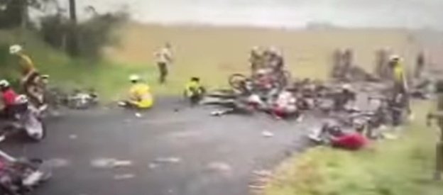 ZXCycling's tweet image. 🇨🇵🇬🇵#6JCA #Thread

Neutralized stage

Not everything goes well, as 4th stage was cancelled due terrible storm weather with crash on wet roads. Around 60 guys were damaged, but without hard injuries. Wish all them speedy recovery and back stronger at races!

#cycling