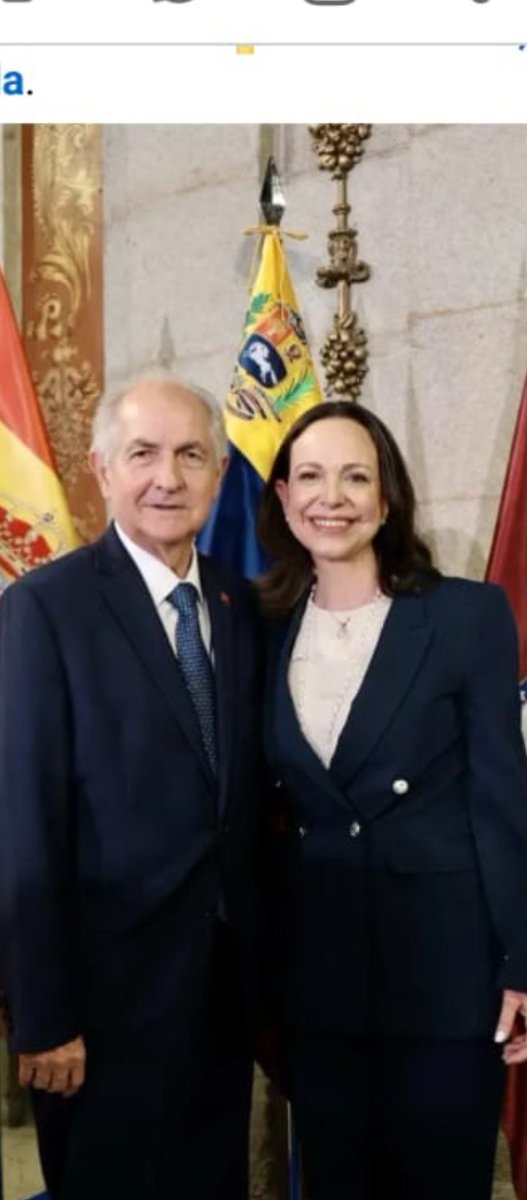 FredyMaciasR's tweet photo. Con los mejores el éxito está asegurado. Seguimos trabajando por nuestra querida Venezuela, hasta lograr la de ayer qué es el país que queremos. https://t.co/XP4pti6lur