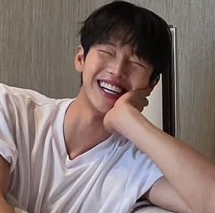 onlyHEEBEENknows tweet media