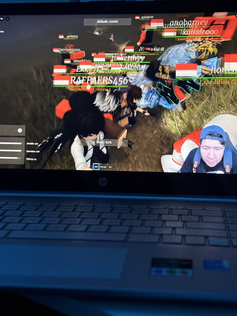 Regal°Van tweet media