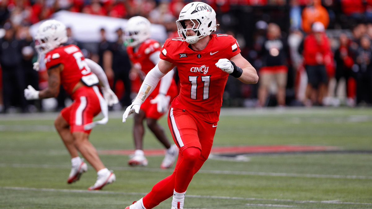 PlutoCooked's tweet image. Dexter Lawrence - Complete defense changer 
Aveion Terrell - Starting nickel at 41
Jake Golday - Freak of nature LB at 72
Jeff Caldwell - Explosive receiver at 110
My dream week for the Bengals