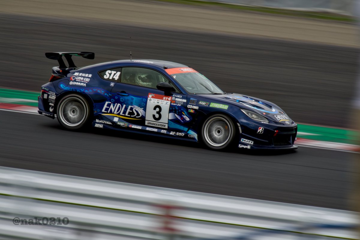 nak0210's tweet image. ＥＮＥＯＳ スーパー耐久シリーズ2026
Empowered by BRIDGESTONE 
SUZUKA 5Hours Race

ST-4
#3 ENDLESS GR86 

表彰台で笑顔をみせる小林選手。

#endless