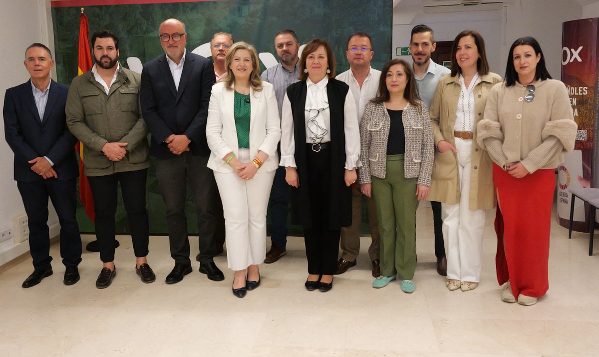 💪💚 ¡El mejor equipo!

VOX siempre con claridad, valentía y soluciones. ¡Vamos a por todas!