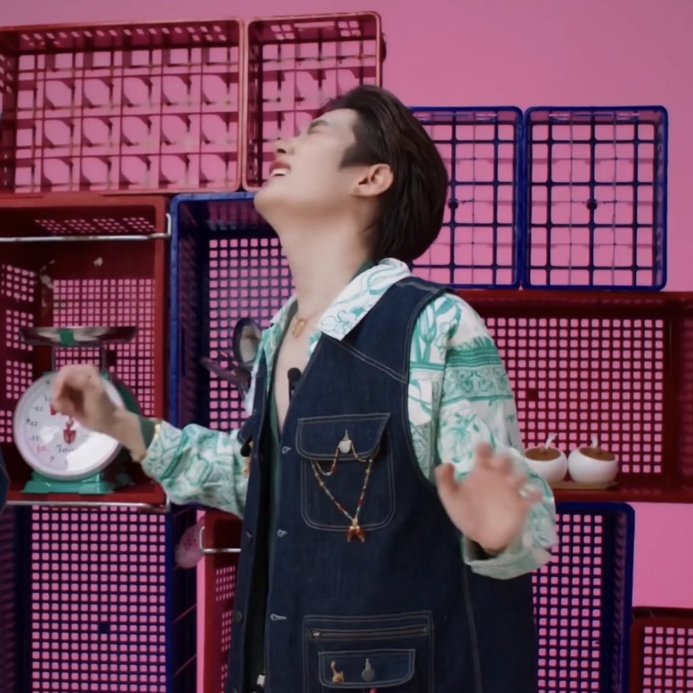 little b ꙳ ⭐️ tweet media