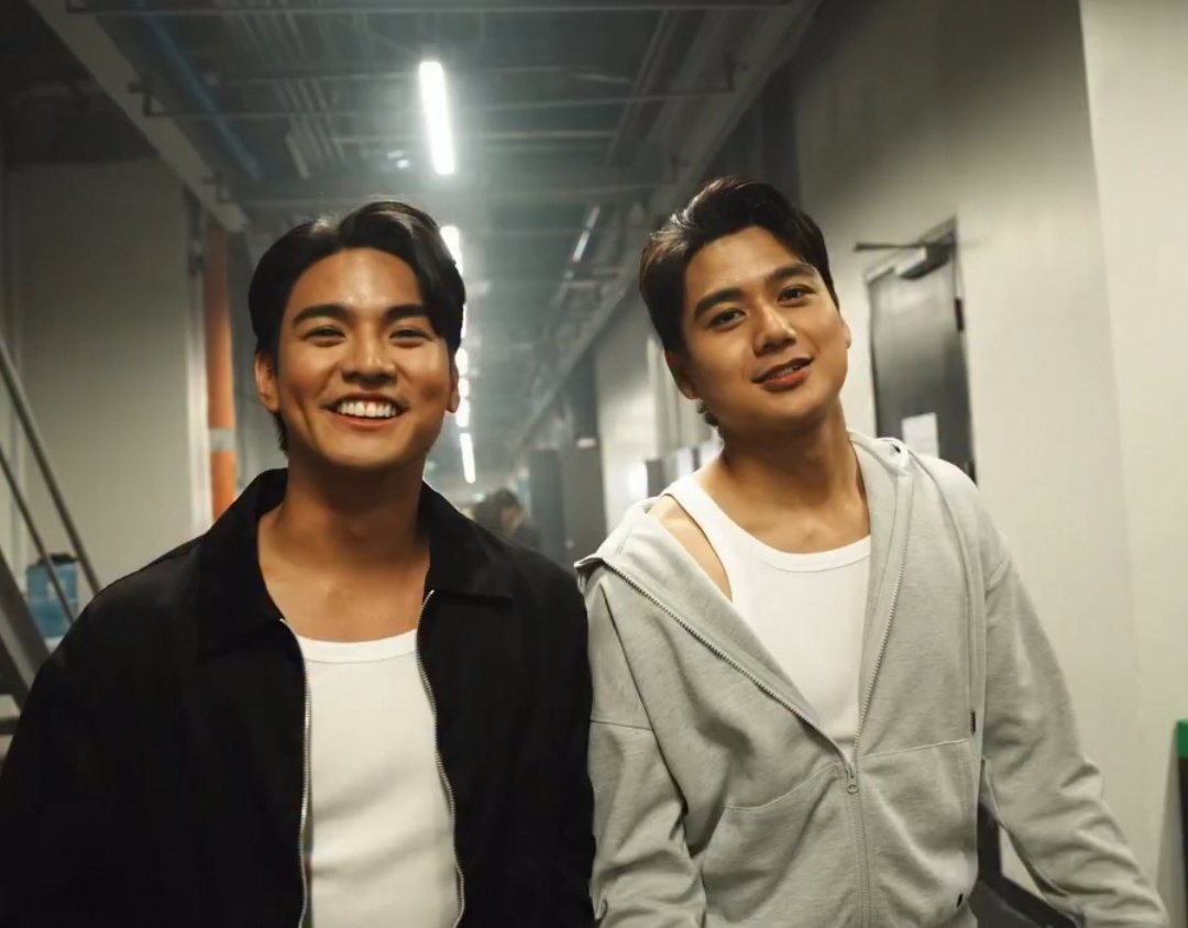 eynney's tweet photo. Mikkus salamat sa buhay mo. Iba talaga atake ng mga moreno huhuhu
#riverjoseph #michaelsager #micver https://t.co/vABVYNoLOv