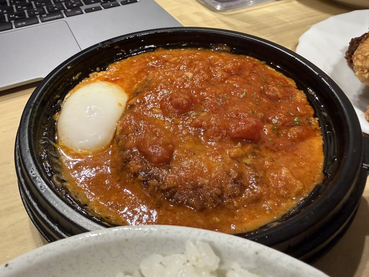 昨日ついに出会ってしまいました。

＿人人人人人人人人人人人＿
＞　うまトマハンバーグ 　＜
￣Y^Y^Y^Y^Y^Y^Y^Y^Y￣