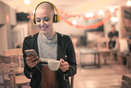 RiversideMC's tweet image. Each person’s journey with cancer is different, but that doesn’t mean we have to take it alone. In the Riverside Cancer Institute’s Conversations on Cancer podcasts, discuss everything from treatment options and new technology to cancer myths vs. facts. riversidehealthcare.org/services/cance…