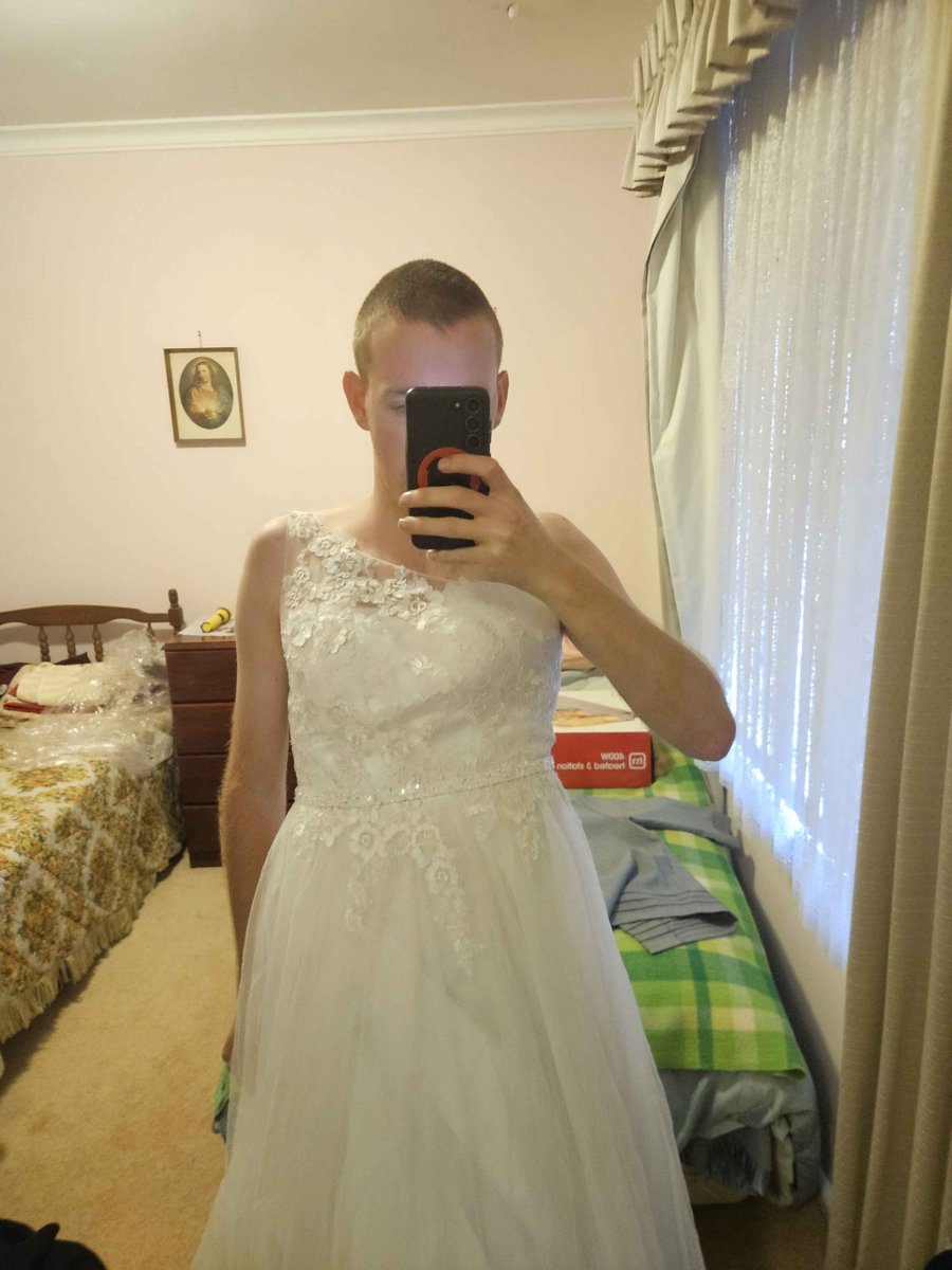 sissyboy tweet media